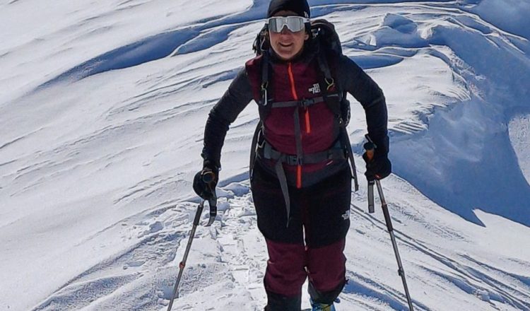 Rocío Hurtado probando la colección Ski Tour de The North Face