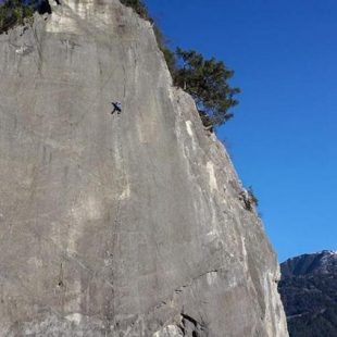 Barbara Zangerl en Prinzip Hoffnung 8b/+ E9/10 en Vorarlberg (Austria)  (Col. B. Zangerl)