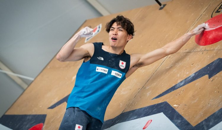 Tomoa Narasaki en la Copa del Mundo de Búlder de Salt Lake City 2023 (Foto: Slobodan Miskovic/IFSC).