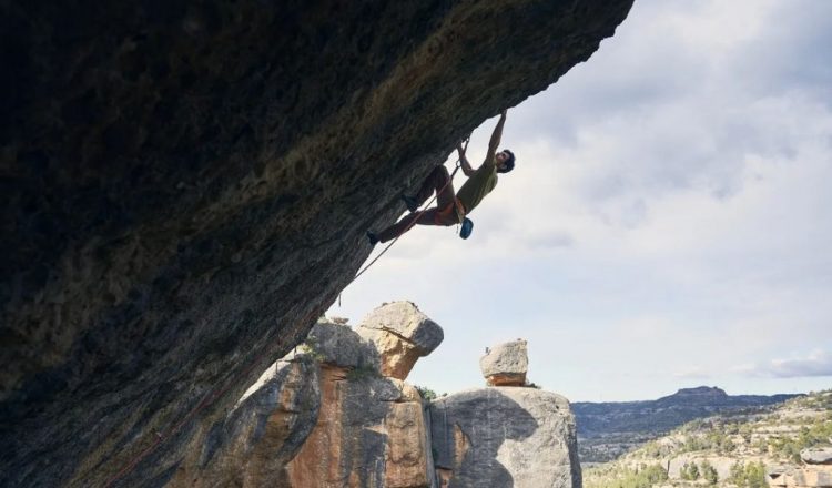 Jorge Díaz-Rullo en 'Mejorando la Samfaina' 9b* de Margalef (Foto: @mtnz.adri).