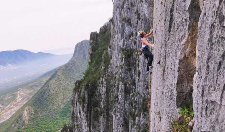 Sasha DiGiulian en 'Sendero luminoso', Potrero Chico (Foto: @sashadigiulian).