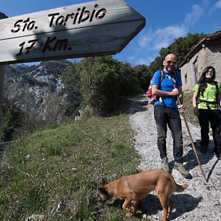 El Camino Lebaniego une San Vicente de la Barquera con el monasterio de Santo Toribio.