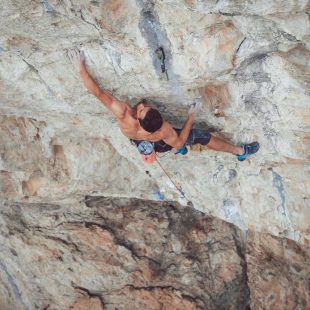 Matty Hong en 'Flex Luthor' 9b de Rifle.