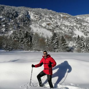 Miguel Escrig probando la chaqueta Expedition Nordic Down de Haglöfs