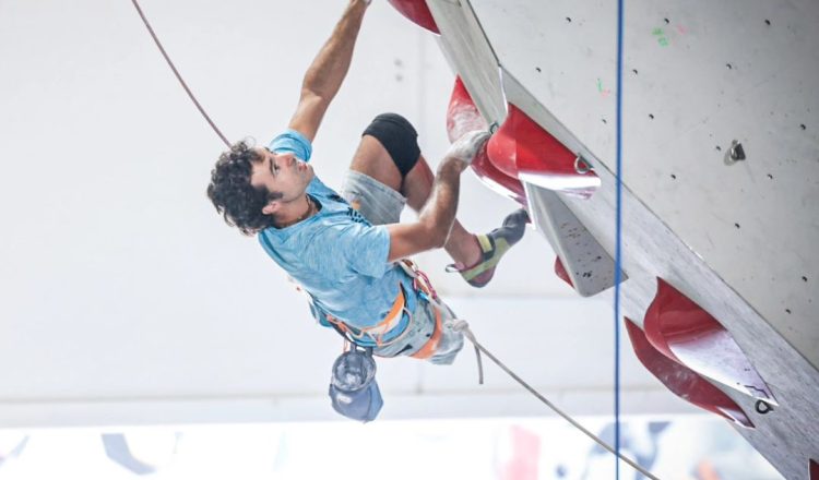 Urko Carmona en la 2ª prueba Copa de España de Paraescalada 2023