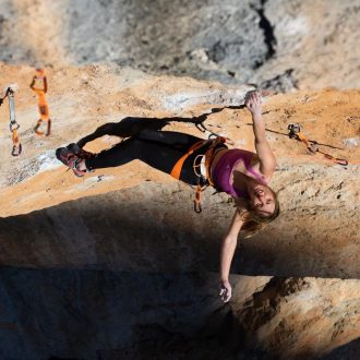 Michaela Kiersch en 'La Rambla' 9a+ de Siurana (Foto: Colette McInerney).