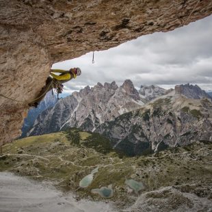 Dave MacLeod en Project Fear 8c a la Cima Ovest de Lavaredo (Dolomitas)  (Matt Pycroft/Coldhouse Collective)