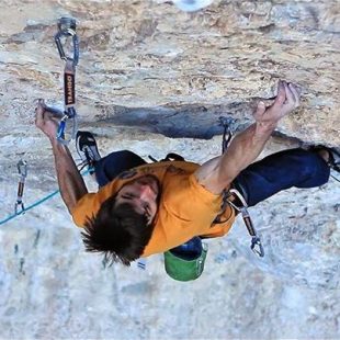 Ethan Pringle en Jumbo love 9b de Clark Mountain  (The RV Project)