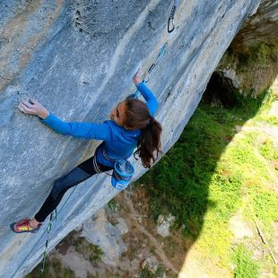 Laura Rogora escala en San Rocchino (Foto: Luca Andreozzi).