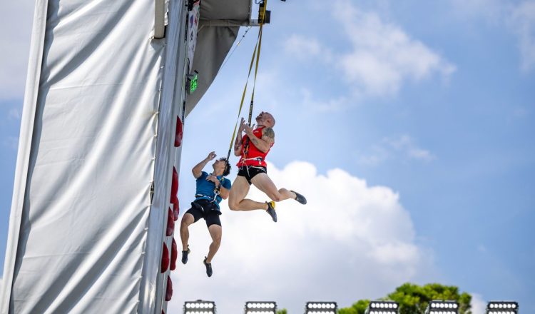 Erik Noya se lamenta en el preolímpico europeo de Roma 2023 (Foto: Jan Virt/IFSC).